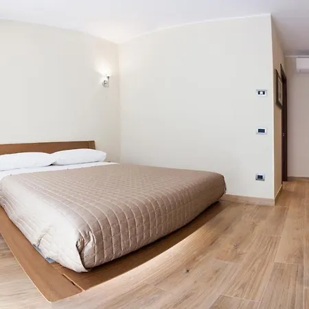 Casa Di Lucia 4*