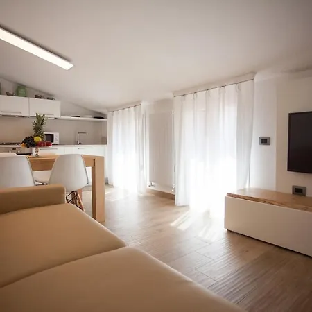 Casa Di Lucia Bed & Breakfast