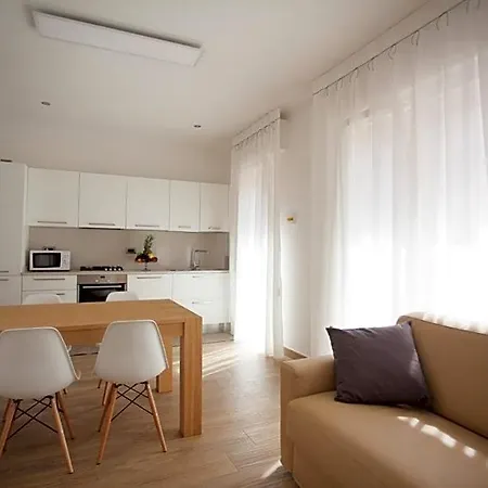 Casa Di Lucia 4*